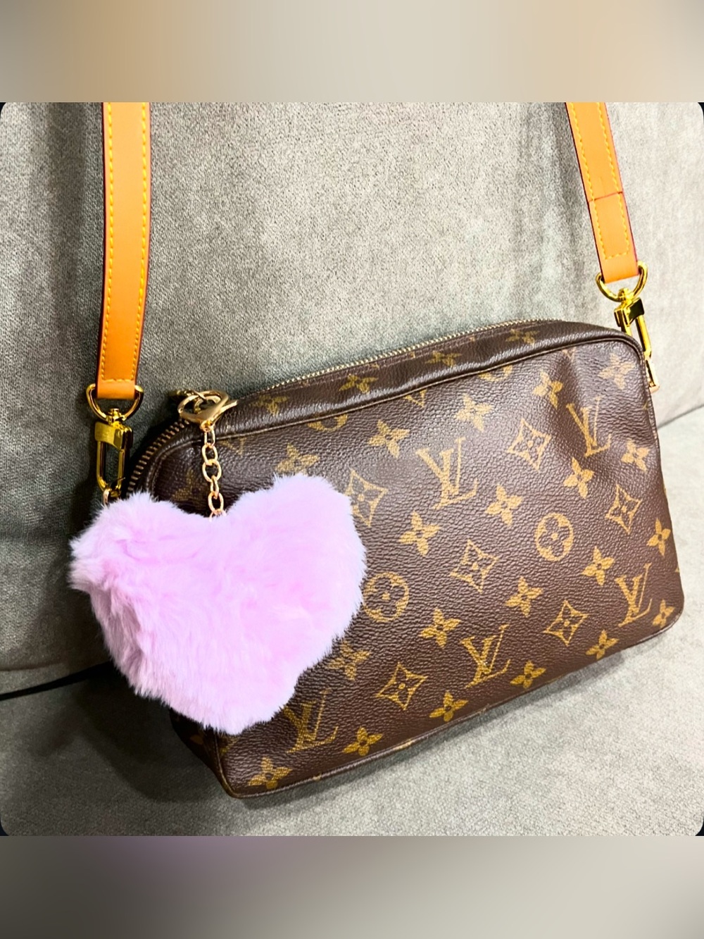 Authentic Louis Vuitton w certification